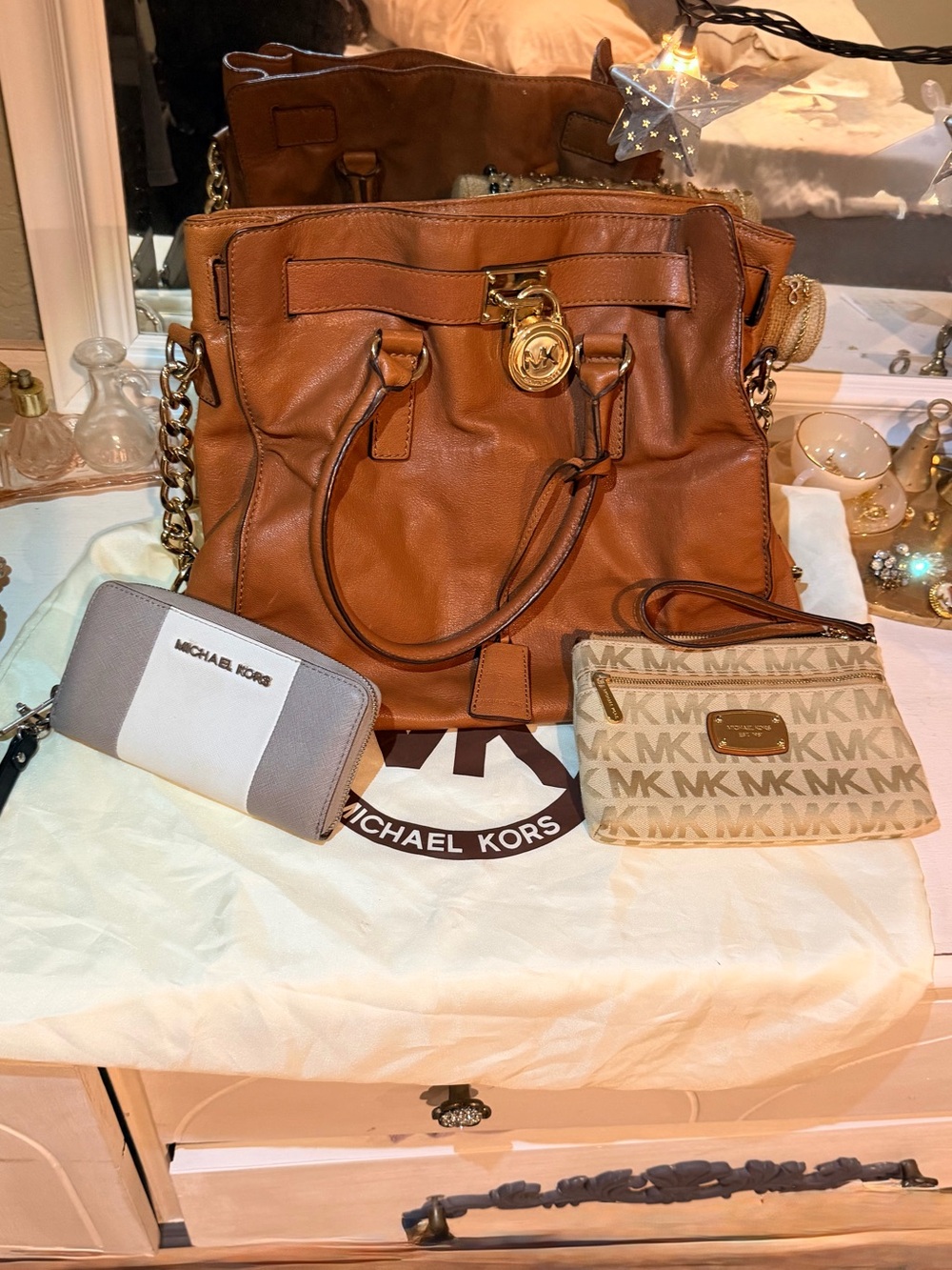 🔥 3pc Michael Kors Bundle: Hamilton Leather Satchel Bag + 2 Wristlets